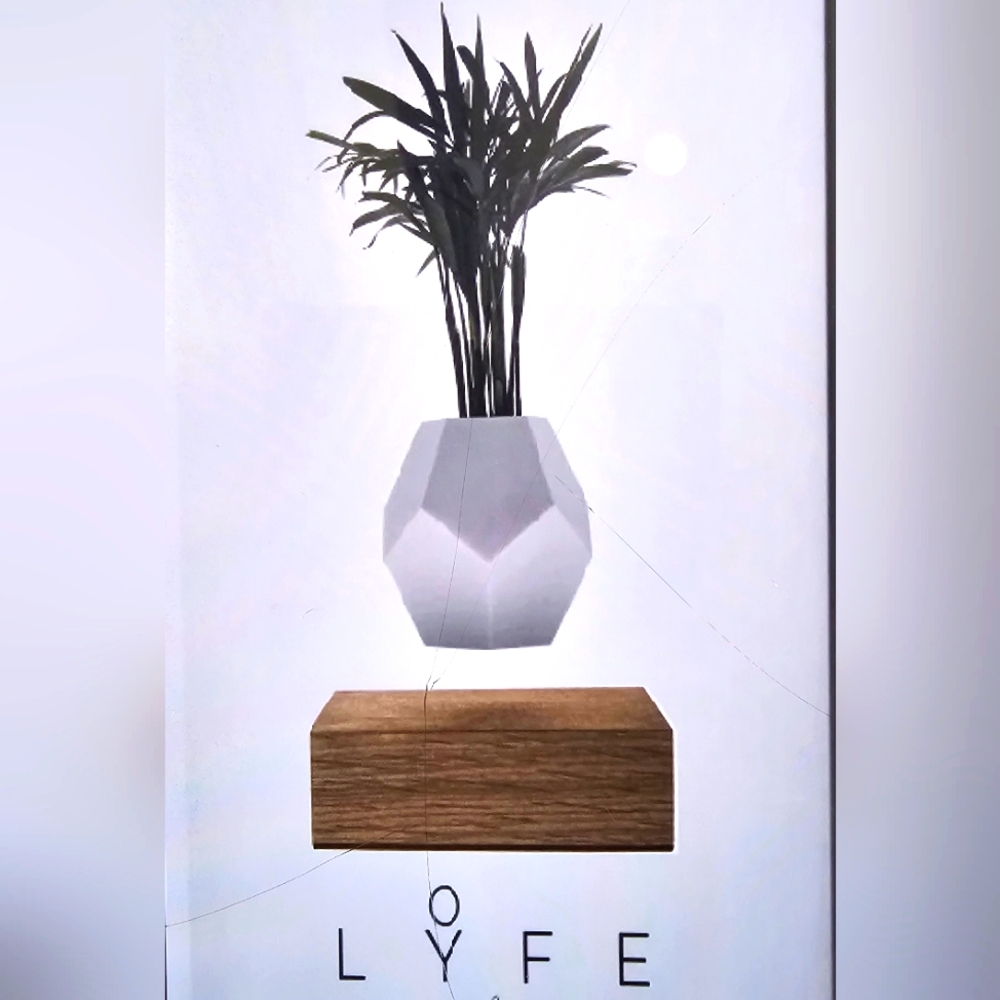 Lyfe Levitating Assistant Floating Magnetic Planter NIB